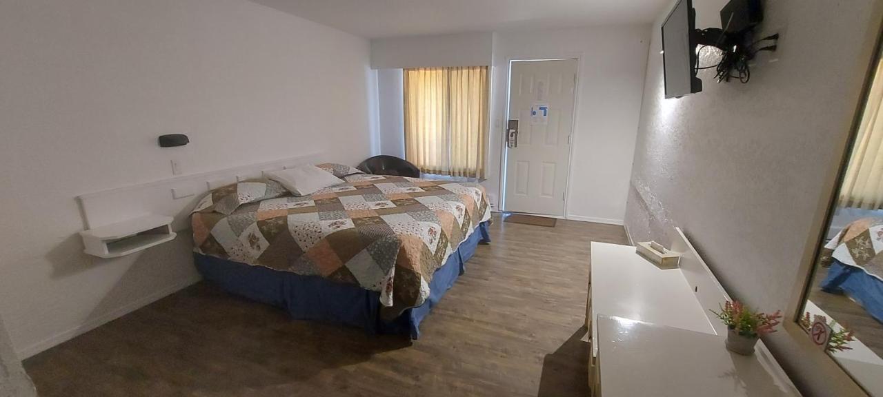 Granby River Inn & Suites Grand Forks Dış mekan fotoğraf