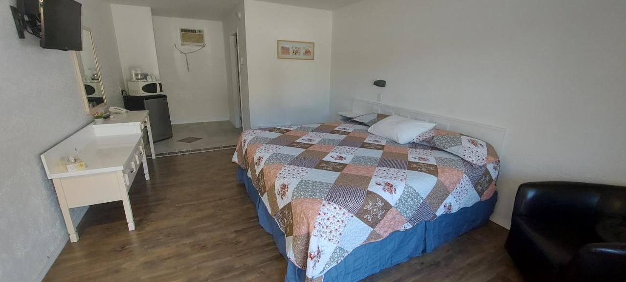 Granby River Inn & Suites Grand Forks Dış mekan fotoğraf